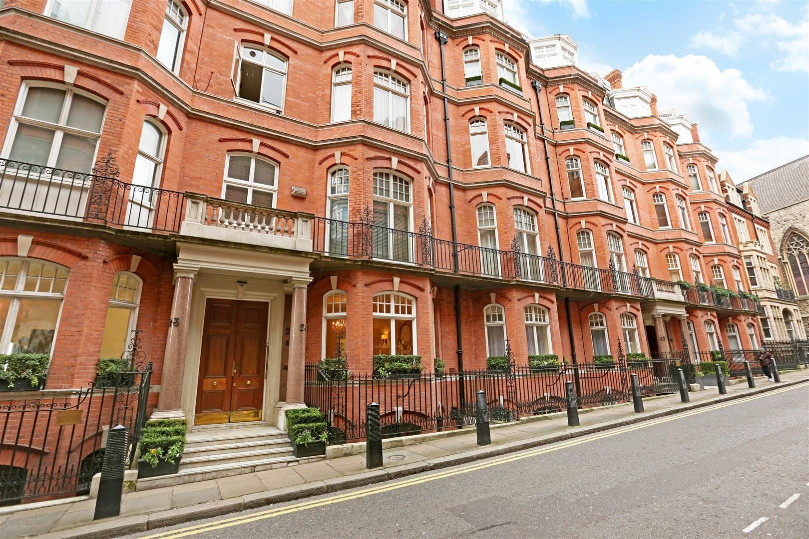 Down Street, Mayfair gallery image 7